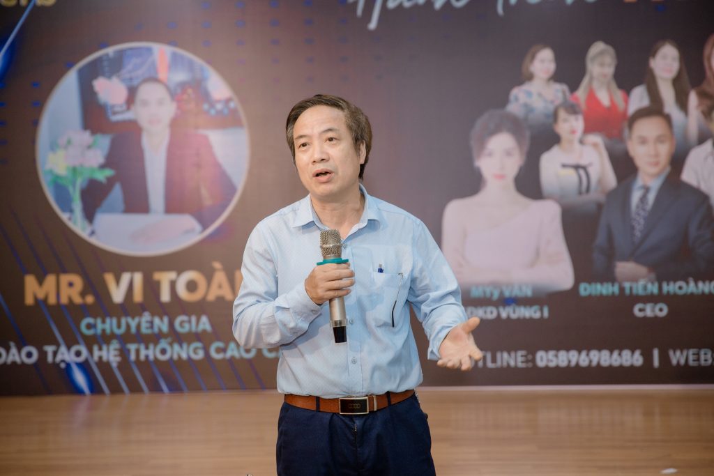 Tiến sĩ Trần Văn Thanh - đại diện nhãn hàng Dr.Bioherb
